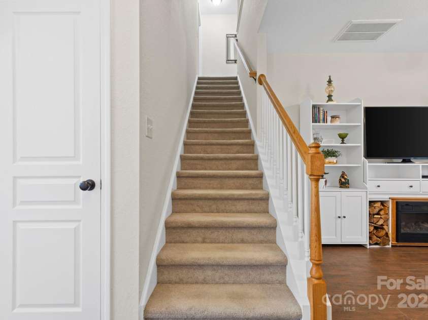 546 Calen Lane, Rock Hill, SC 29732.  MLS# CAR4280957, YatesRealty ID 32967. 