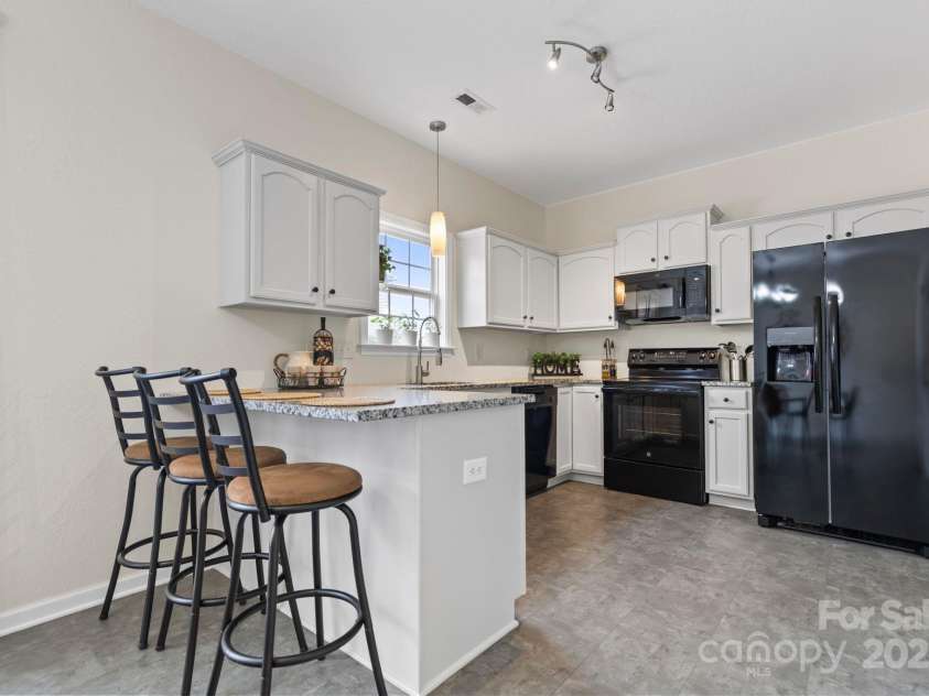 546 Calen Lane, Rock Hill, SC 29732.  MLS# CAR4280957, YatesRealty ID 32967. 