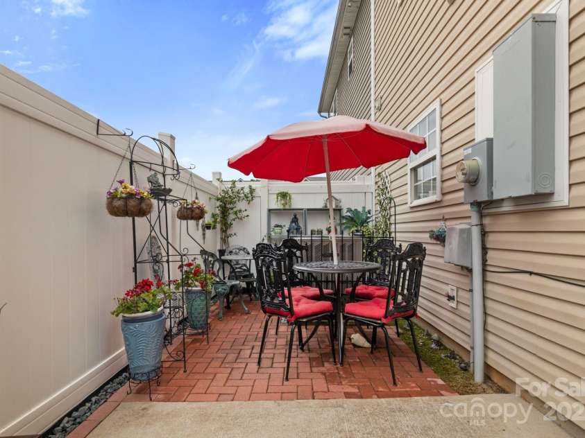 546 Calen Lane, Rock Hill, SC 29732.  MLS# CAR4280957, YatesRealty ID 32967. 