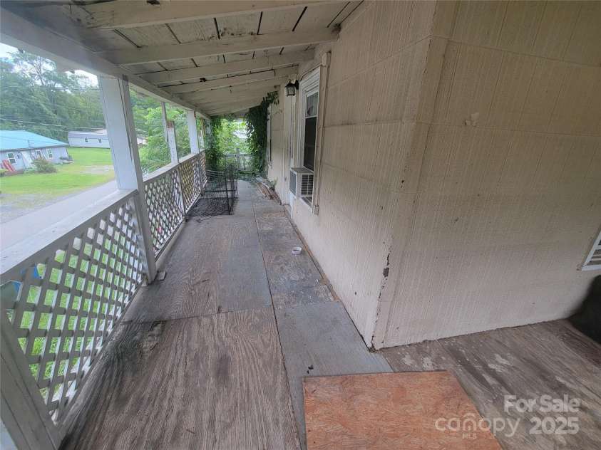 352 Welch Street, Waynesville, NC 28786.  MLS# CAR4292160, YatesRealty ID 32968. 