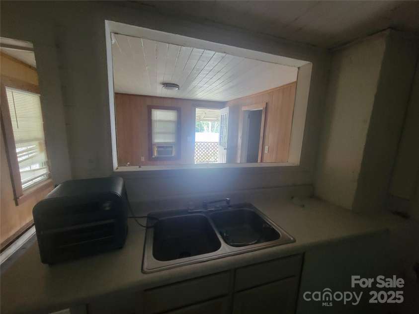 352 Welch Street, Waynesville, NC 28786.  MLS# CAR4292160, YatesRealty ID 32968. 