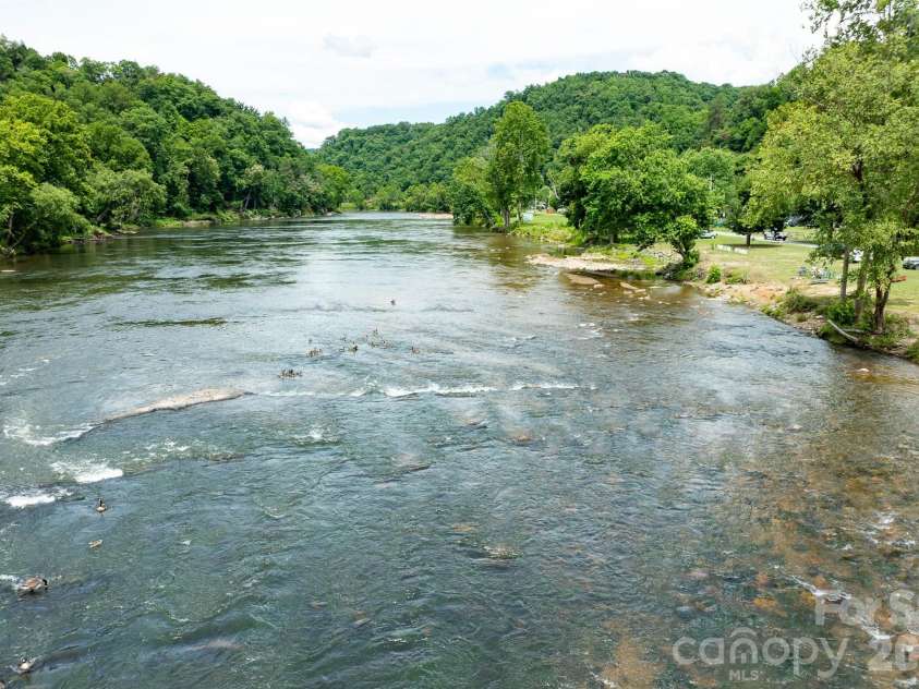 389 Rollins Road, Marshall, NC 28753.  MLS# CAR4396683, YatesRealty ID 32968. 