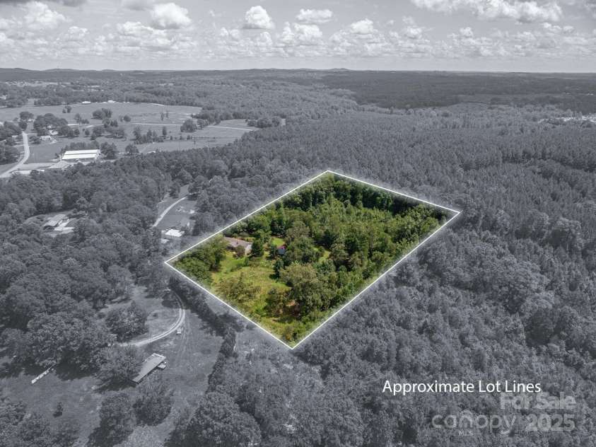 117 Remington Drive, Kings Mountain, NC 28086.  MLS# CAR4292360, YatesRealty ID 32969. 