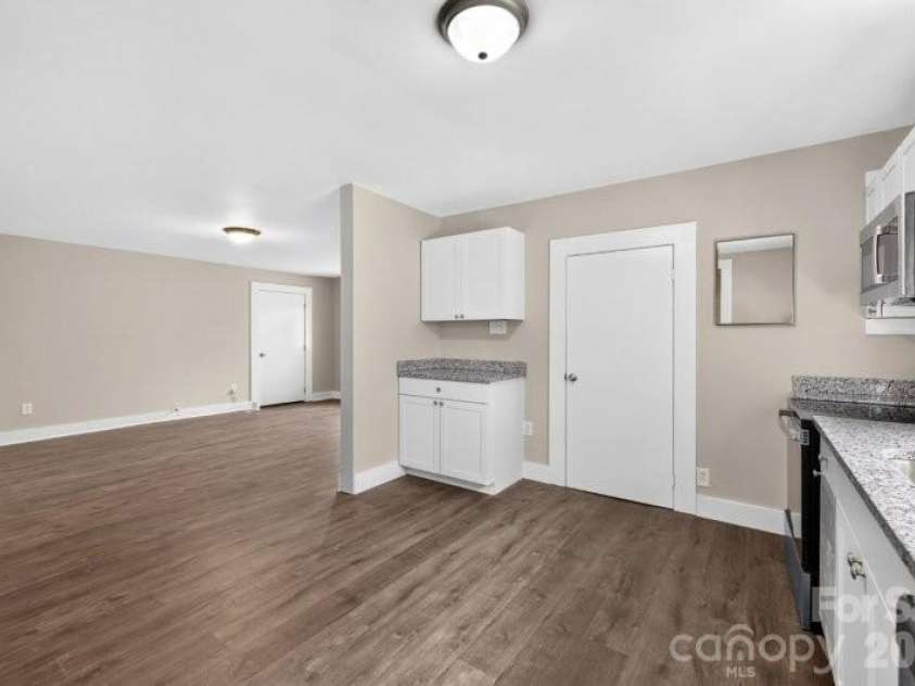 603 Thomas Street, Reidsville, NC 27320.  MLS# CAR4395826, YatesRealty ID 32969. 