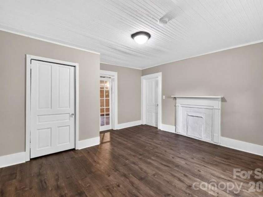 603 Thomas Street, Reidsville, NC 27320.  MLS# CAR4395826, YatesRealty ID 32969. 