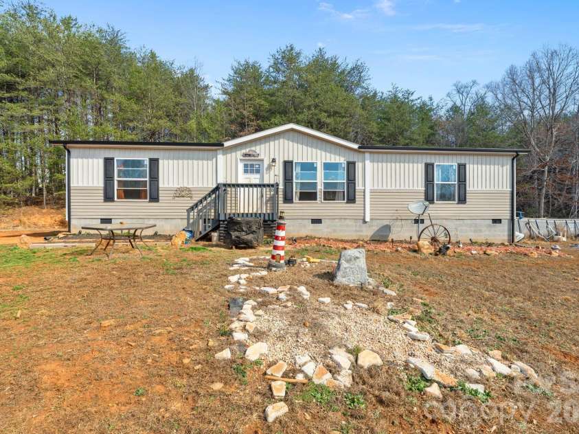 5005 Rocky Ridge Road, Connelly Springs, NC 28612.  MLS# CAR4352289, YatesRealty ID 3297. 