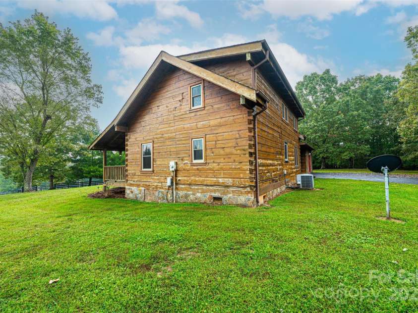 89 Birchfield Mill Loop, Nebo, NC 28761.  MLS# CAR4187261, YatesRealty ID 3297. 