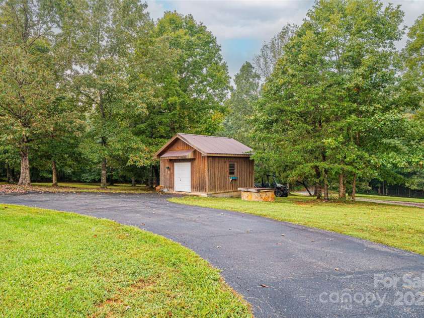 89 Birchfield Mill Loop, Nebo, NC 28761.  MLS# CAR4187261, YatesRealty ID 3297. 