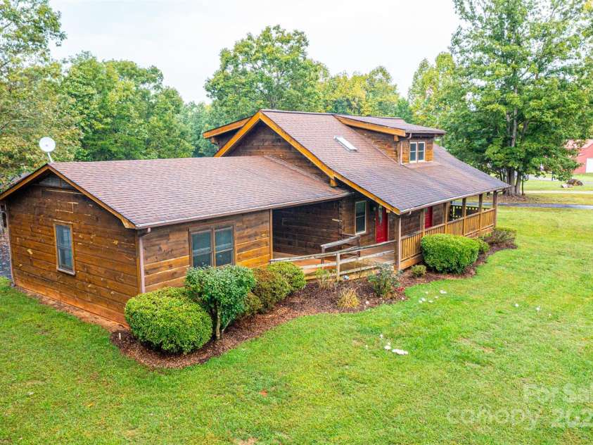 89 Birchfield Mill Loop, Nebo, NC 28761.  MLS# CAR4187261, YatesRealty ID 3297. 