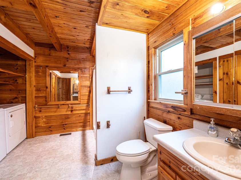 89 Birchfield Mill Loop, Nebo, NC 28761.  MLS# CAR4187261, YatesRealty ID 3297. Main level Bath/laundry