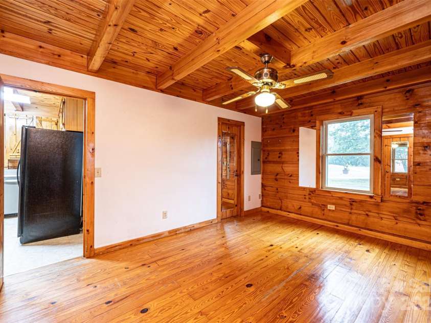 89 Birchfield Mill Loop, Nebo, NC 28761.  MLS# CAR4187261, YatesRealty ID 3297. Main Level Bedroom
