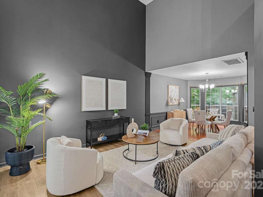 4123 Beauvista Drive, Charlotte, NC 28269.  MLS# CAR4283013, YatesRealty ID 32970. 
