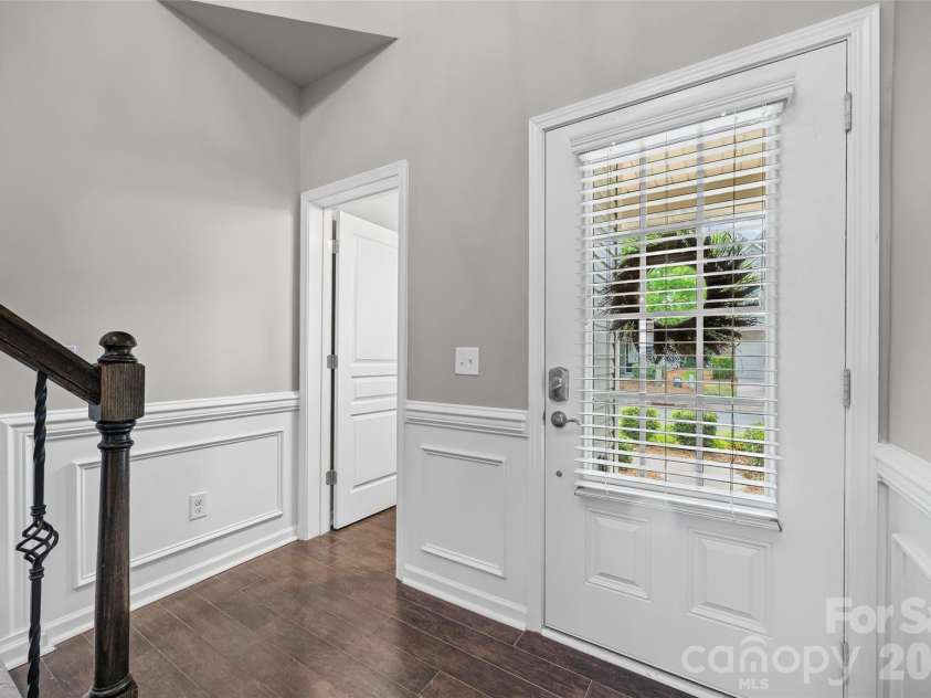 5125 Mount Clare Lane, Charlotte, NC 28210.  MLS# CAR4393612, YatesRealty ID 32970. 