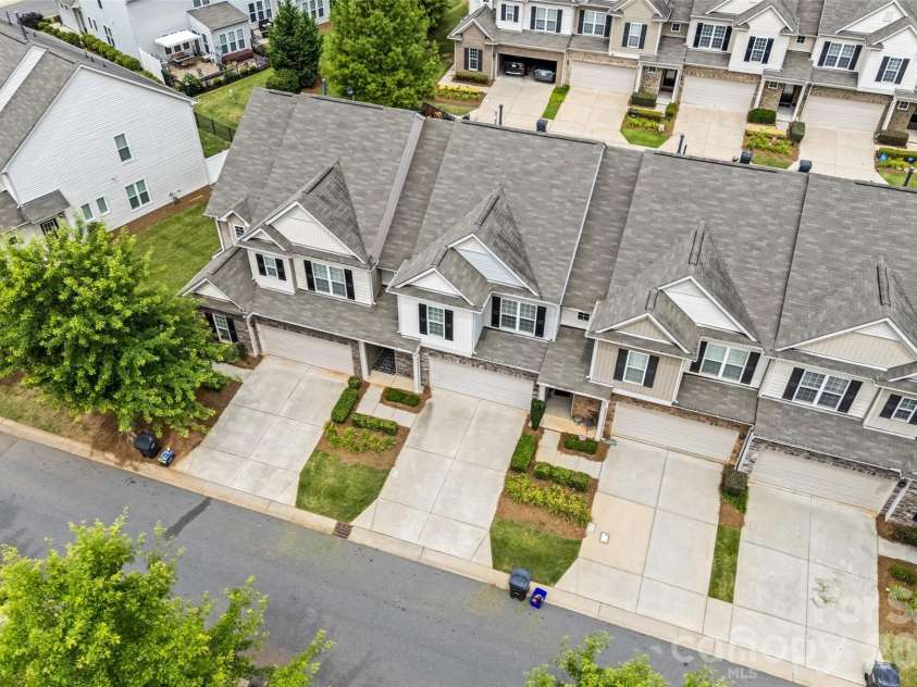 5125 Mount Clare Lane, Charlotte, NC 28210.  MLS# CAR4393612, YatesRealty ID 32970. 