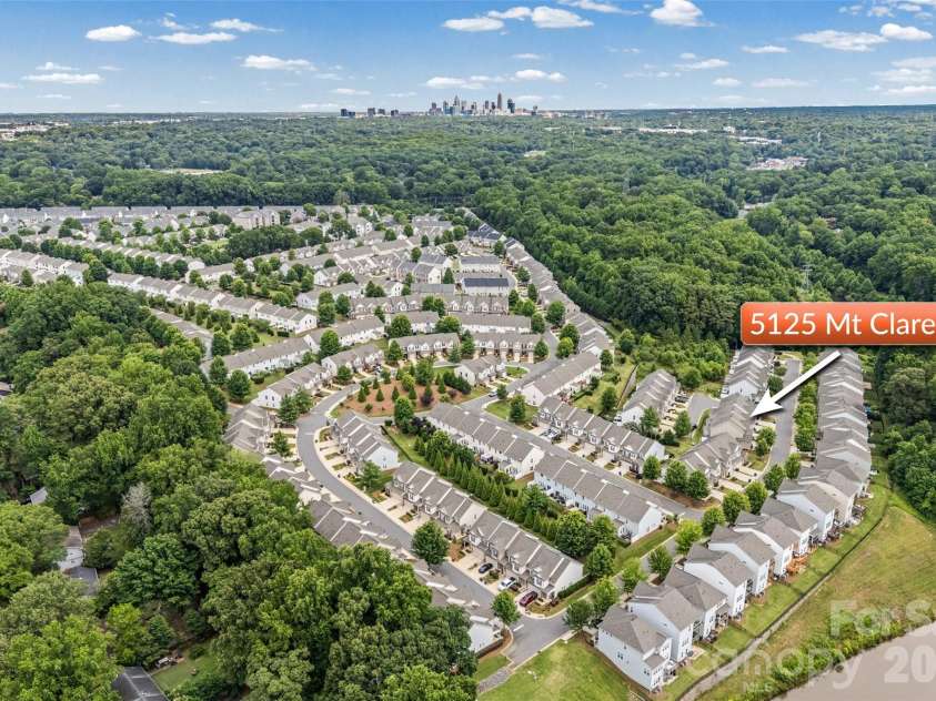 5125 Mount Clare Lane, Charlotte, NC 28210.  MLS# CAR4393612, YatesRealty ID 32970. Close to Uptown