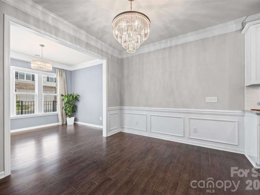 5125 Mount Clare Lane, Charlotte, NC 28210.  MLS# CAR4393612, YatesRealty ID 32970. Dining Room and Sun Room