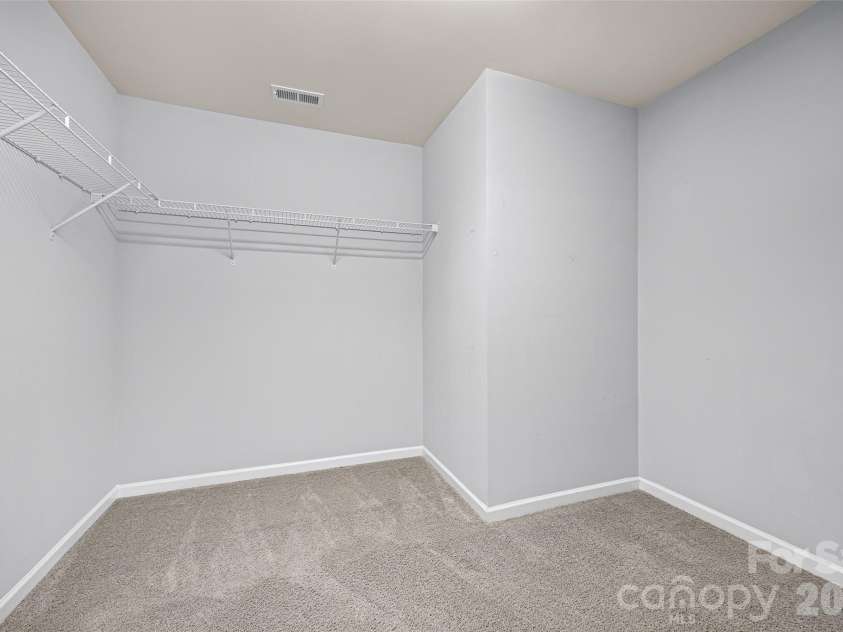 5125 Mount Clare Lane, Charlotte, NC 28210.  MLS# CAR4393612, YatesRealty ID 32970. Oversized Closet in Primary Bedroom