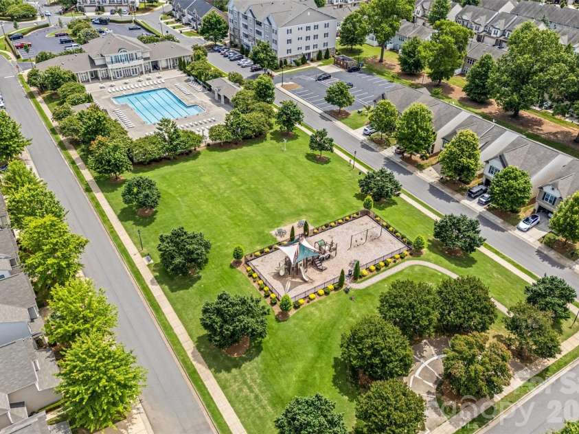 5125 Mount Clare Lane, Charlotte, NC 28210.  MLS# CAR4393612, YatesRealty ID 32970. Pool and Playground