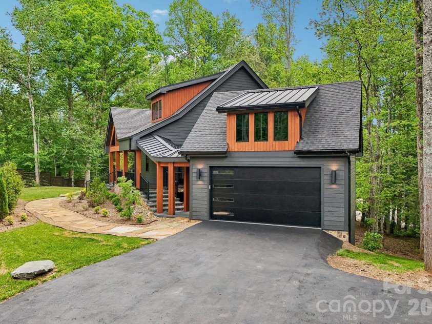 236 Glazener Road, Brevard, NC 28712.  MLS# CAR4392817, YatesRealty ID 32971. 