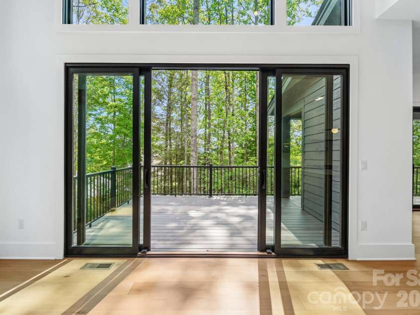 236 Glazener Road, Brevard, NC 28712.  MLS# CAR4392817, YatesRealty ID 32971. 