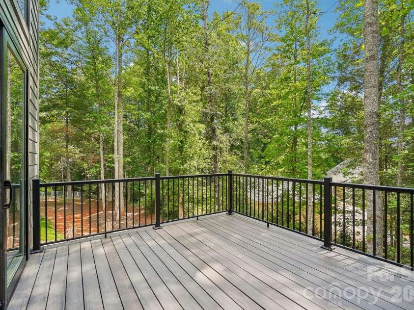 236 Glazener Road, Brevard, NC 28712.  MLS# CAR4392817, YatesRealty ID 32971. 
