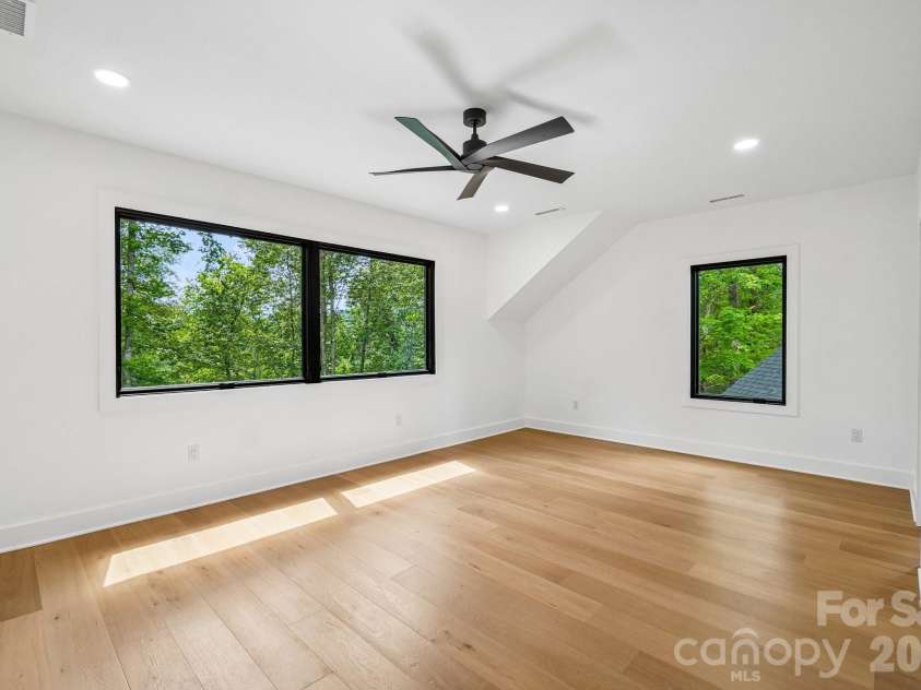 236 Glazener Road, Brevard, NC 28712.  MLS# CAR4392817, YatesRealty ID 32971. 