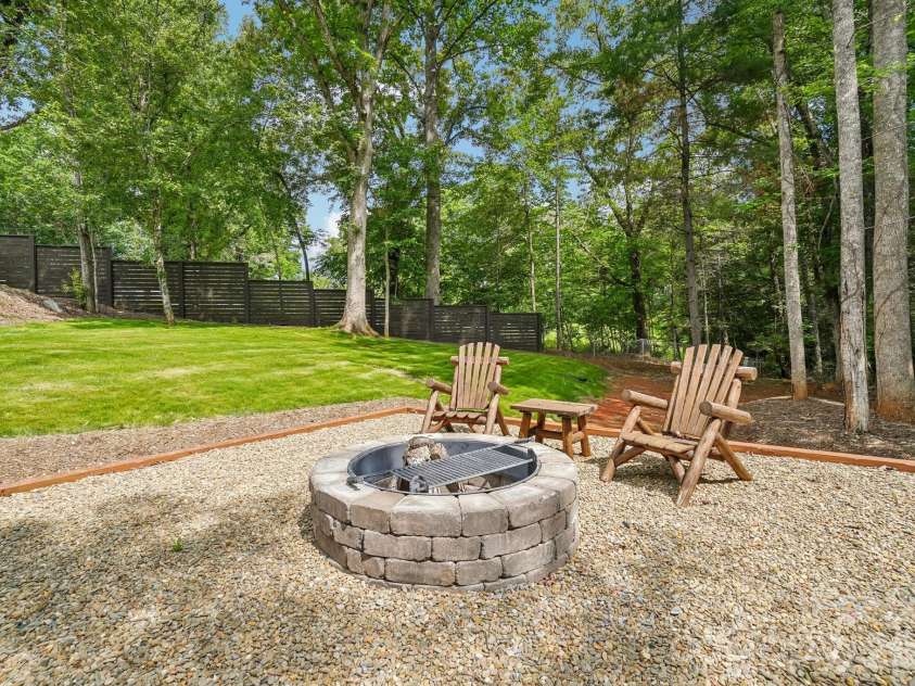 236 Glazener Road, Brevard, NC 28712.  MLS# CAR4392817, YatesRealty ID 32971. 