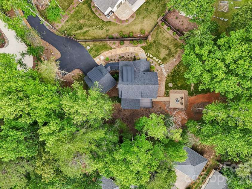 236 Glazener Road, Brevard, NC 28712.  MLS# CAR4392817, YatesRealty ID 32971. 
