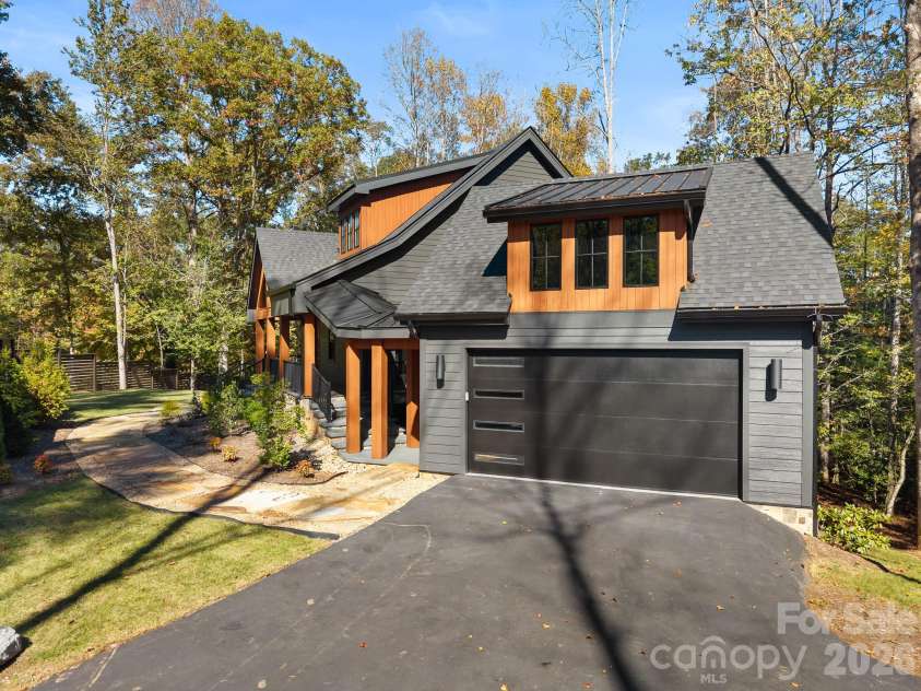 236 Glazener Road, Brevard, NC 28712.  MLS# CAR4435800, YatesRealty ID 32971. 