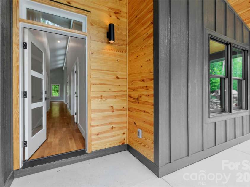 123 Welcome Street, Brevard, NC 28712.  MLS# CAR4389753, YatesRealty ID 32972. 
