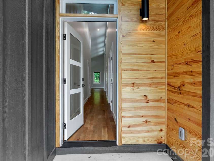 123 Welcome Street, Brevard, NC 28712.  MLS# CAR4389753, YatesRealty ID 32972. 