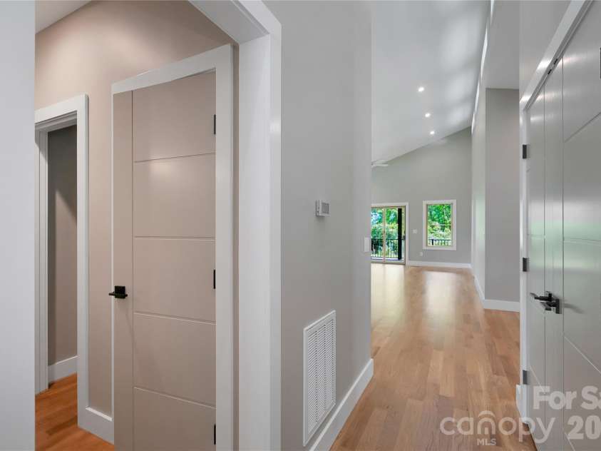123 Welcome Street, Brevard, NC 28712.  MLS# CAR4389753, YatesRealty ID 32972. 