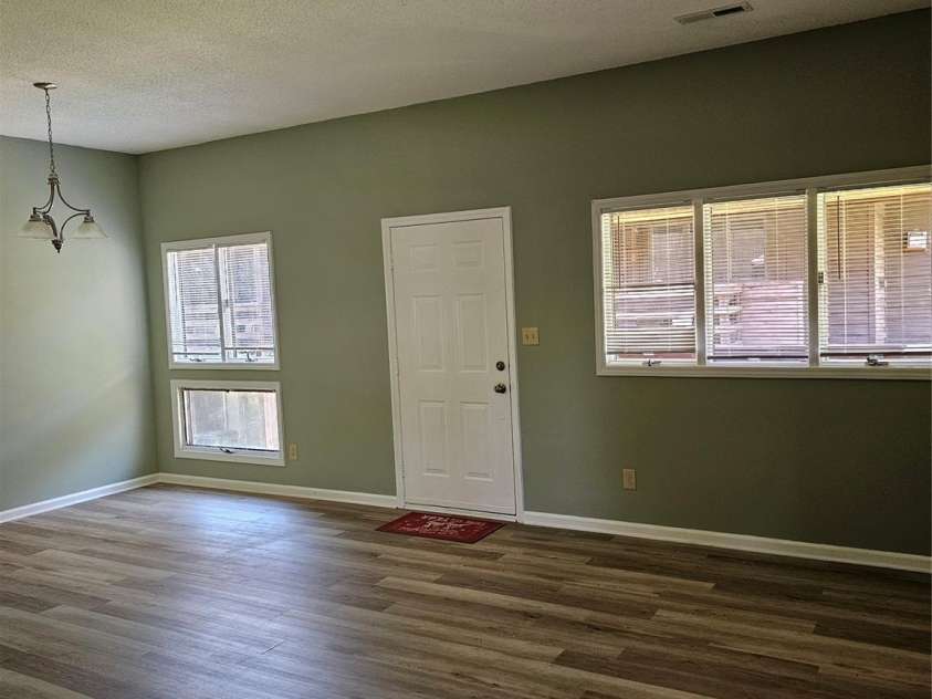 1831 J Julian Lane, Charlotte, NC 28208.  MLS# CAR4394260, YatesRealty ID 32974. 