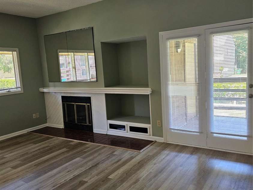 1831 J Julian Lane, Charlotte, NC 28208.  MLS# CAR4394260, YatesRealty ID 32974. 