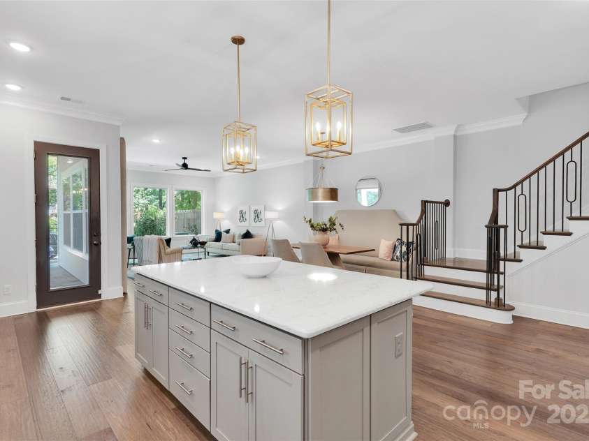 5052 Lesleewood Court, Charlotte, NC 28226.  MLS# CAR4278308, YatesRealty ID 32975. 
