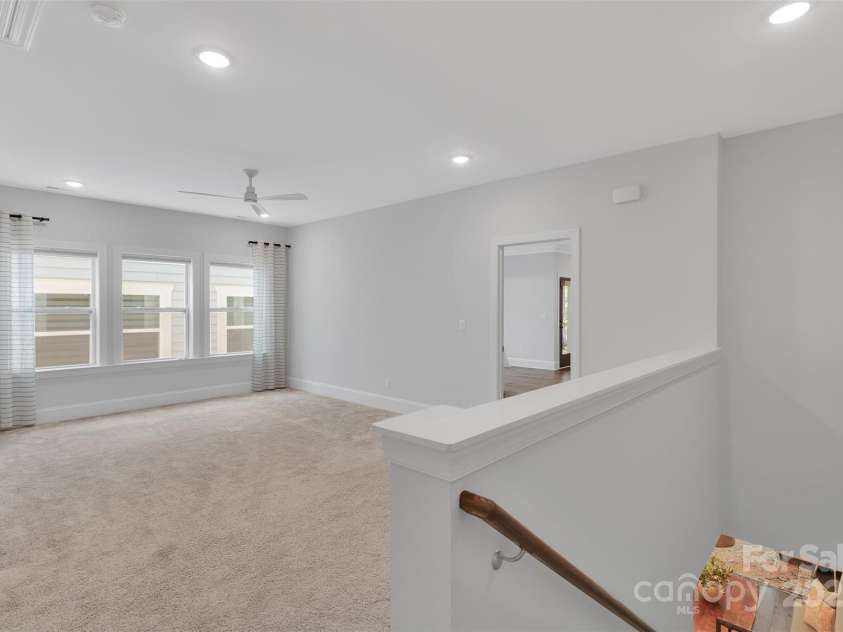 5052 Lesleewood Court, Charlotte, NC 28226.  MLS# CAR4278308, YatesRealty ID 32975. 