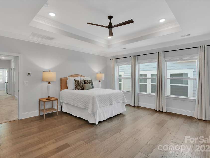 5052 Lesleewood Court, Charlotte, NC 28226.  MLS# CAR4278308, YatesRealty ID 32975. 