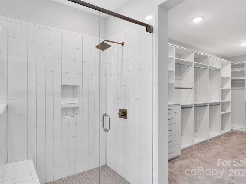 5052 Lesleewood Court, Charlotte, NC 28226.  MLS# CAR4278308, YatesRealty ID 32975. 
