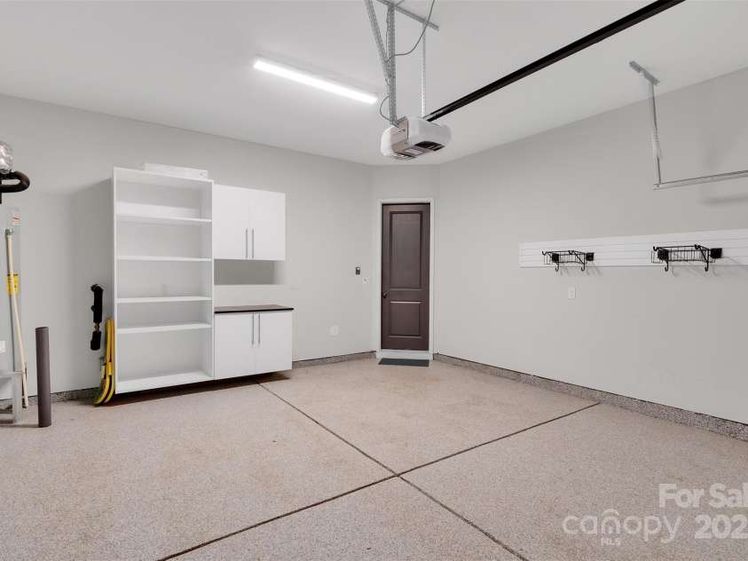 5052 Lesleewood Court, Charlotte, NC 28226.  MLS# CAR4278308, YatesRealty ID 32975. 