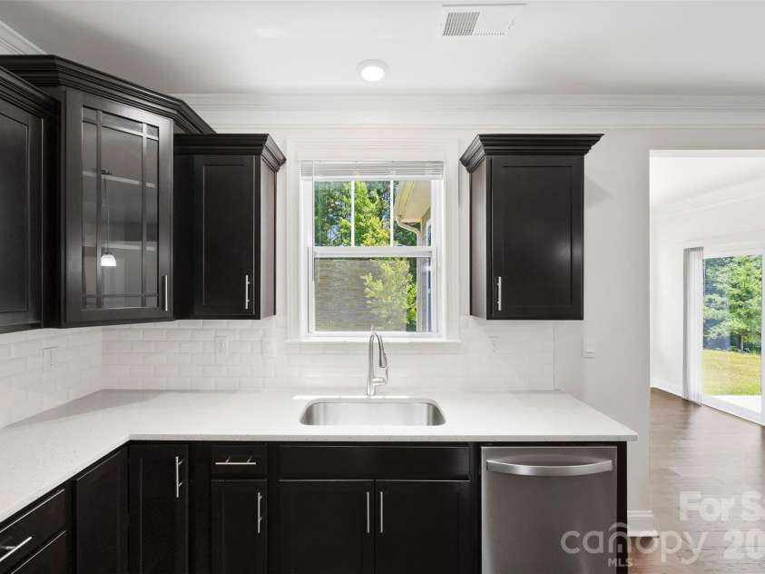 5015 Whispy Vines Lane, Huntersville, NC 28078.  MLS# CAR4396777, YatesRealty ID 32976. 