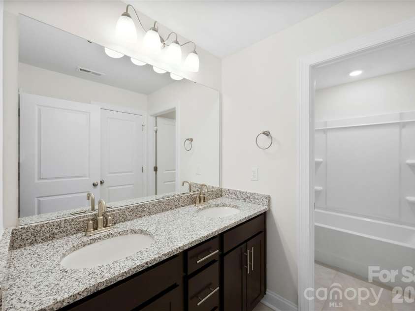 5015 Whispy Vines Lane, Huntersville, NC 28078.  MLS# CAR4396777, YatesRealty ID 32976. 