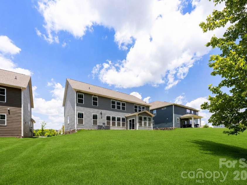 5015 Whispy Vines Lane, Huntersville, NC 28078.  MLS# CAR4396777, YatesRealty ID 32976. 