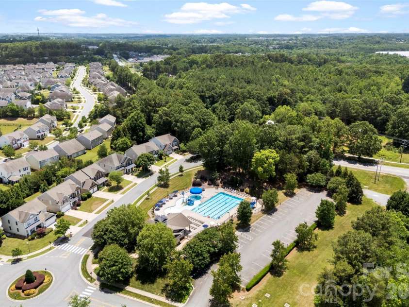 5015 Whispy Vines Lane, Huntersville, NC 28078.  MLS# CAR4396777, YatesRealty ID 32976. 