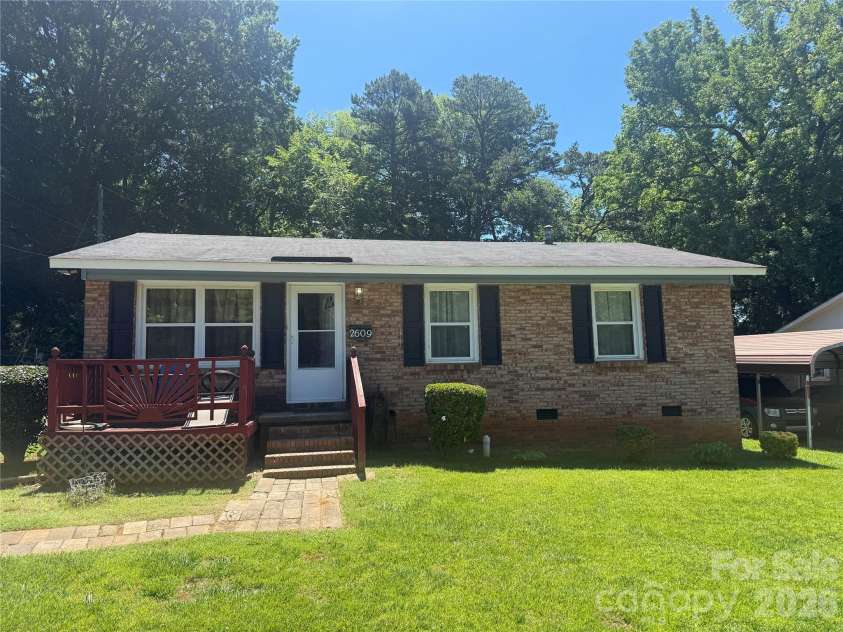2609 Alleghany Street, Charlotte, NC 28208.  MLS# CAR4390048, YatesRealty ID 32977. 