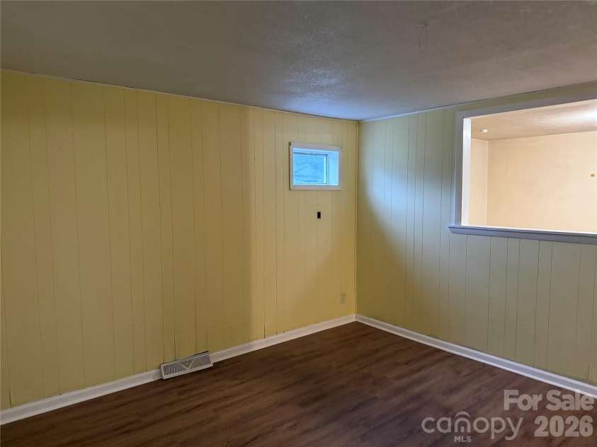 2609 Alleghany Street, Charlotte, NC 28208.  MLS# CAR4390048, YatesRealty ID 32977. 