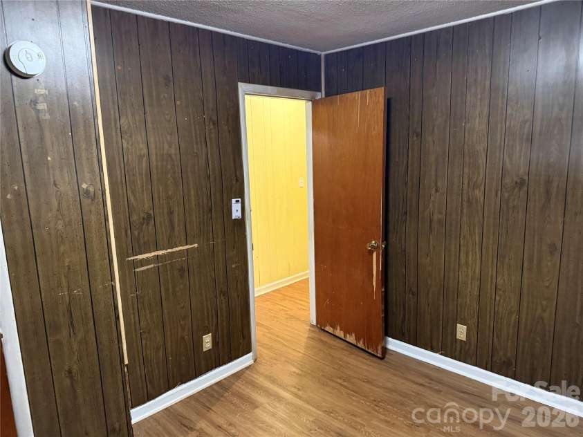2609 Alleghany Street, Charlotte, NC 28208.  MLS# CAR4390048, YatesRealty ID 32977. 