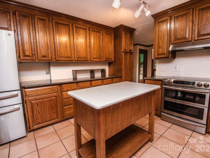 3700 Gainesway Court, Concord, NC 28027.  MLS# CAR4255330, YatesRealty ID 32978. 