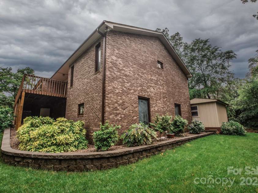 3700 Gainesway Court, Concord, NC 28027.  MLS# CAR4255330, YatesRealty ID 32978. 