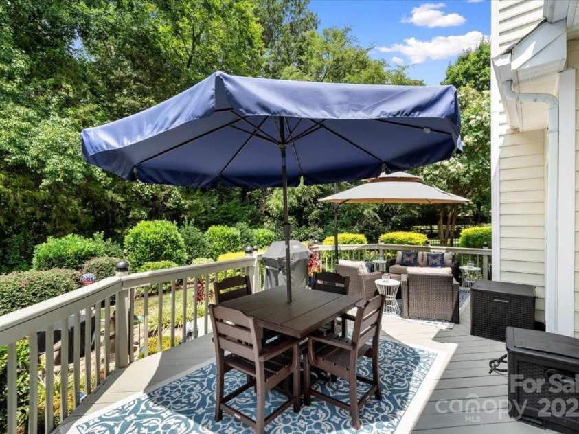 16101 Hollingbourne Road, Huntersville, NC 28078.  MLS# CAR4283282, YatesRealty ID 32979. Dining Area - plenty of room for entertaining