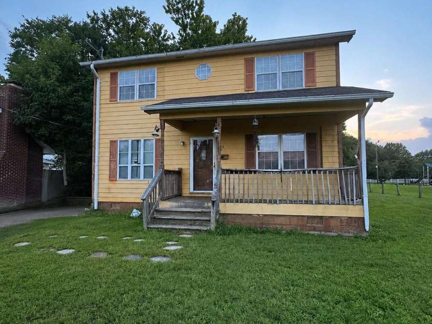 305 Mobley Street, Clover, SC 29710.  MLS# CAR4355009, YatesRealty ID 3298. 
